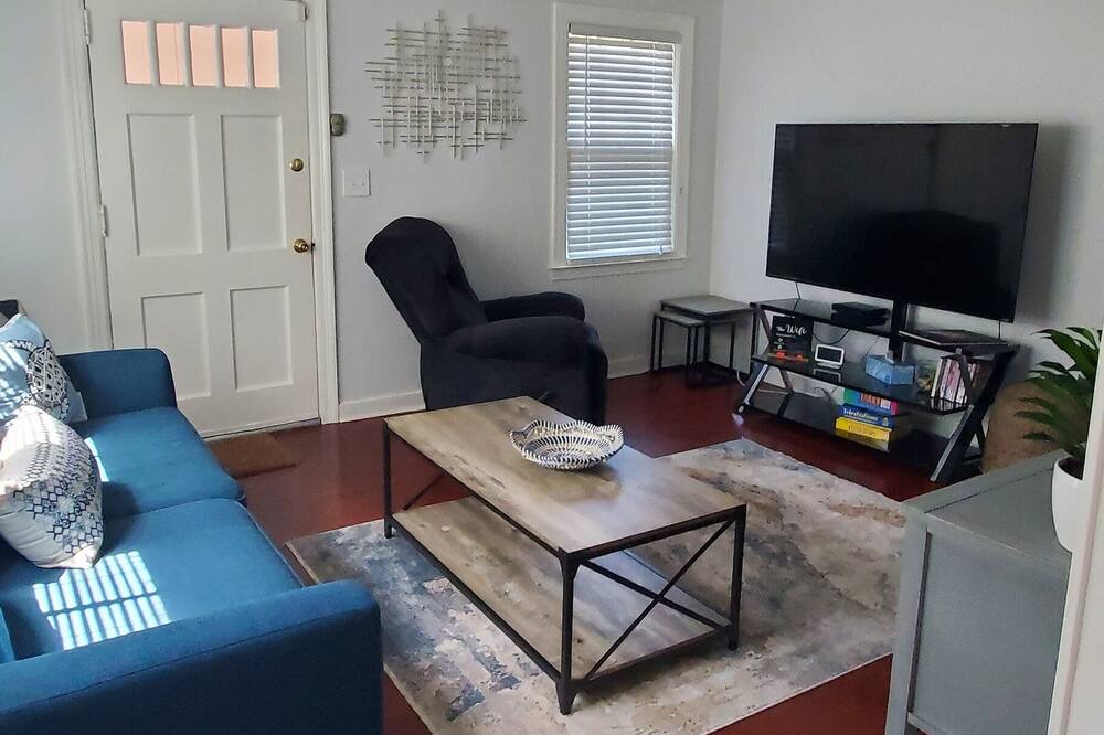 Photo of Livingroom in Biloxi