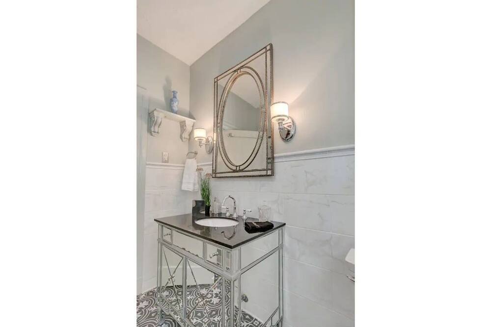 Photo of Bathroom in Greater Belhaven