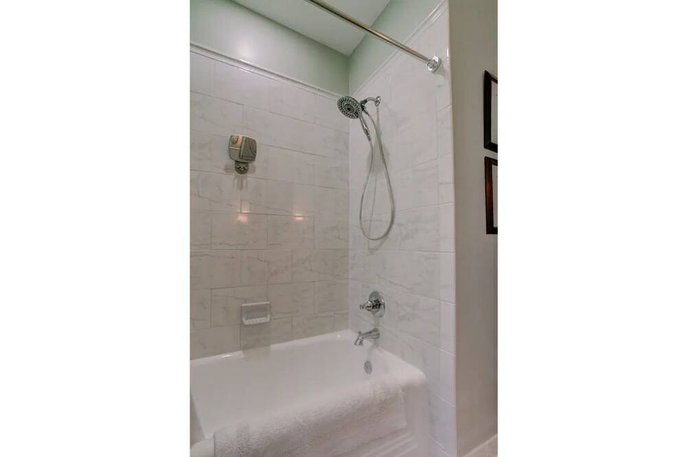 Photo of Bathroom in Greater Belhaven