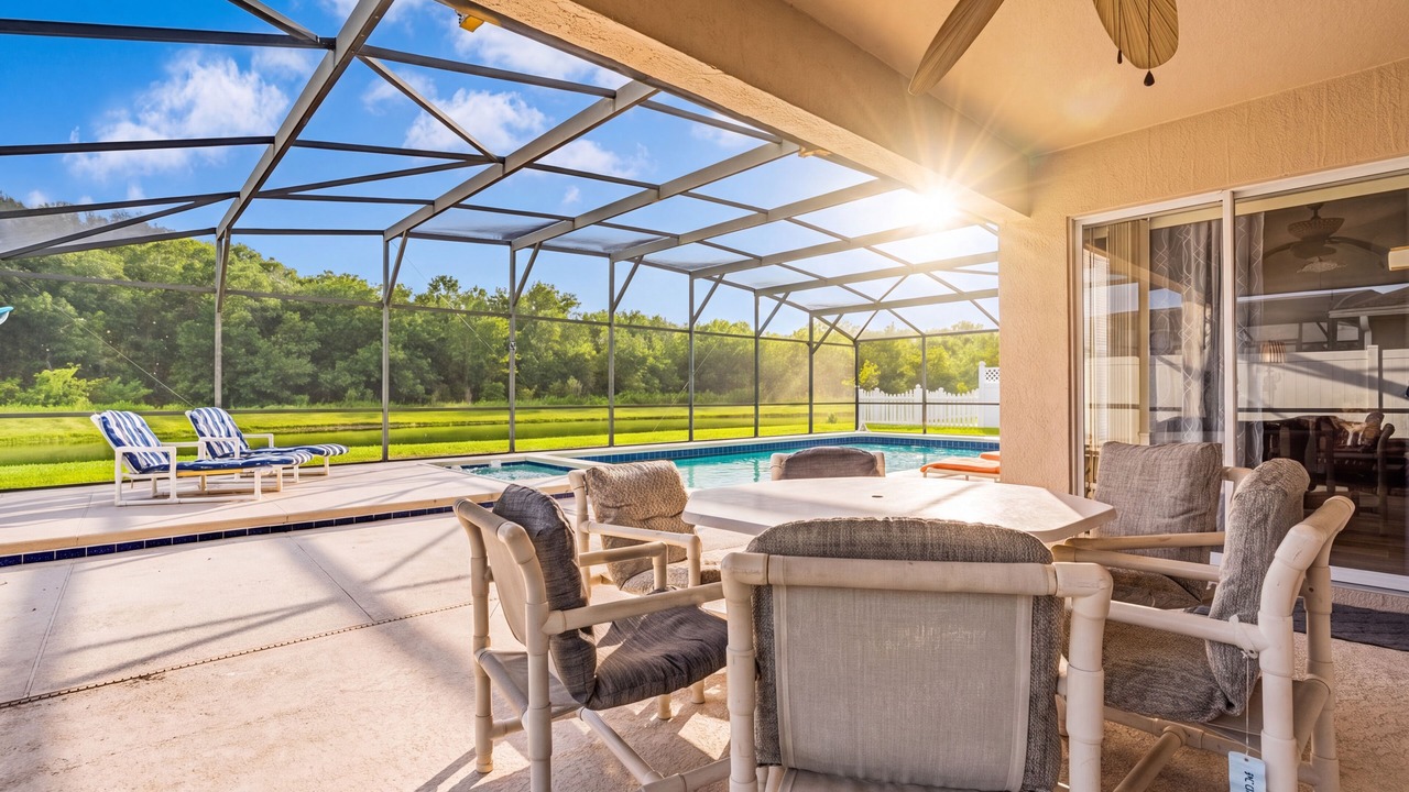 Photo of Patio Balcony in Crescent Lakes