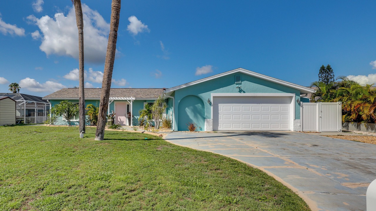 Photo of Others in Apollo Beach