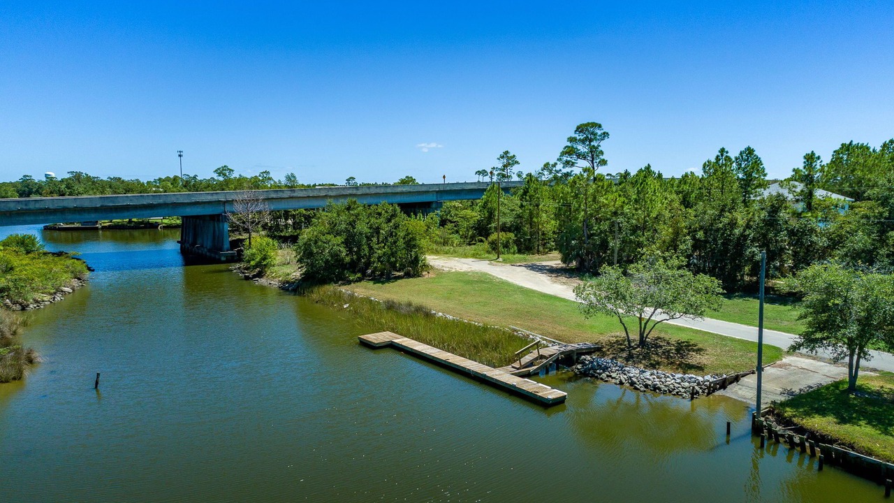 Photo of Others in Henderson Point