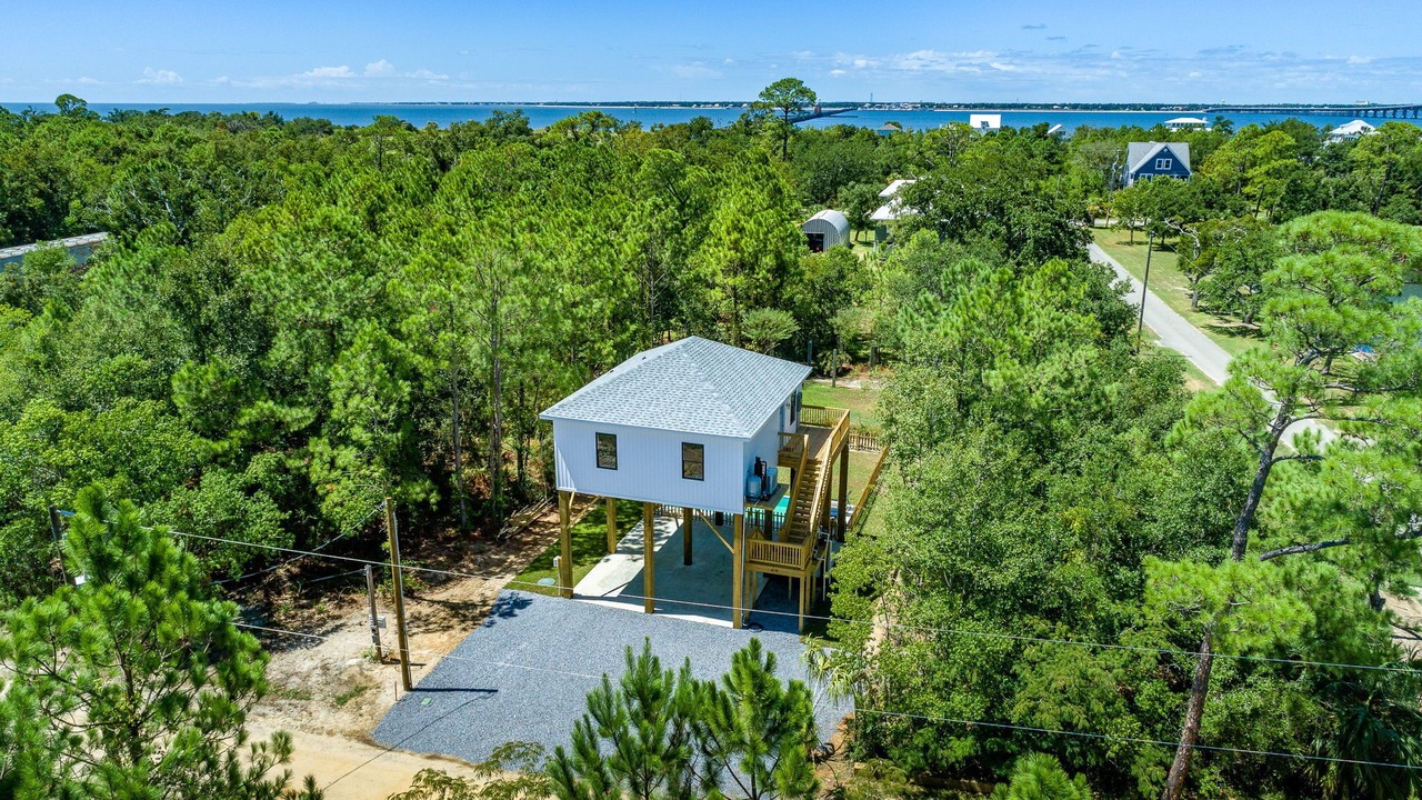 Photo of Outdoor in Henderson Point