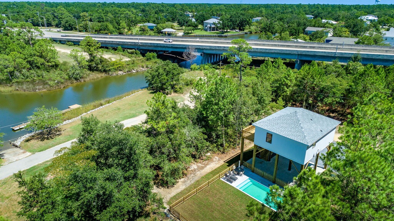 Photo of Outdoor in Henderson Point