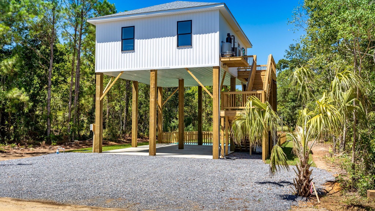 Photo of Outdoor in Henderson Point
