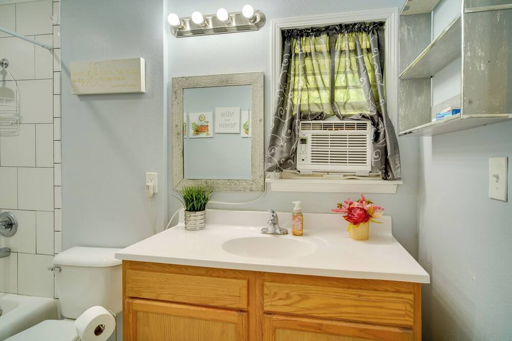Photo of Bathroom in Lake Charles
