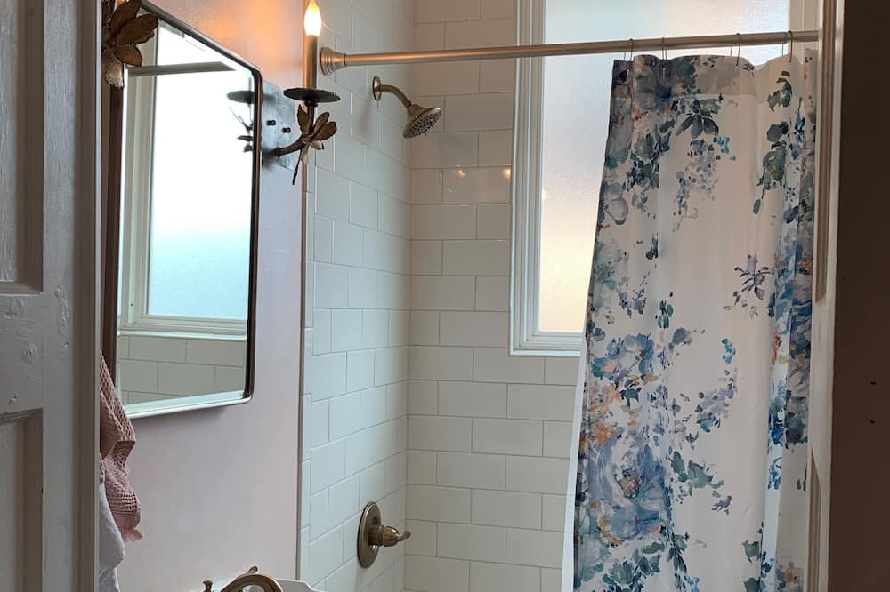 Photo of Bathroom in Leonidas