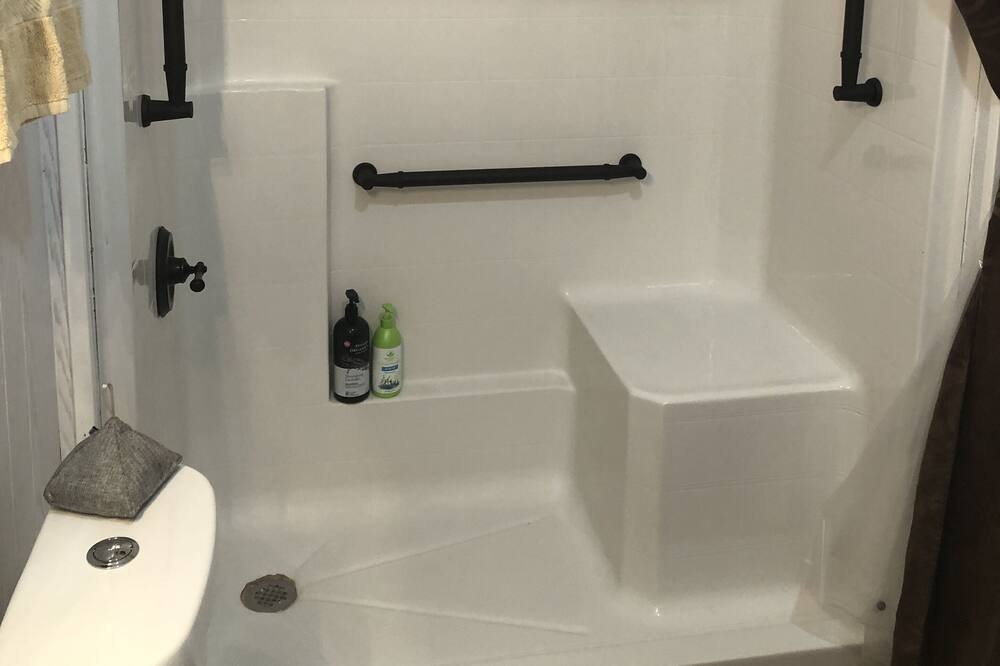 Photo of Bathroom in Scott
