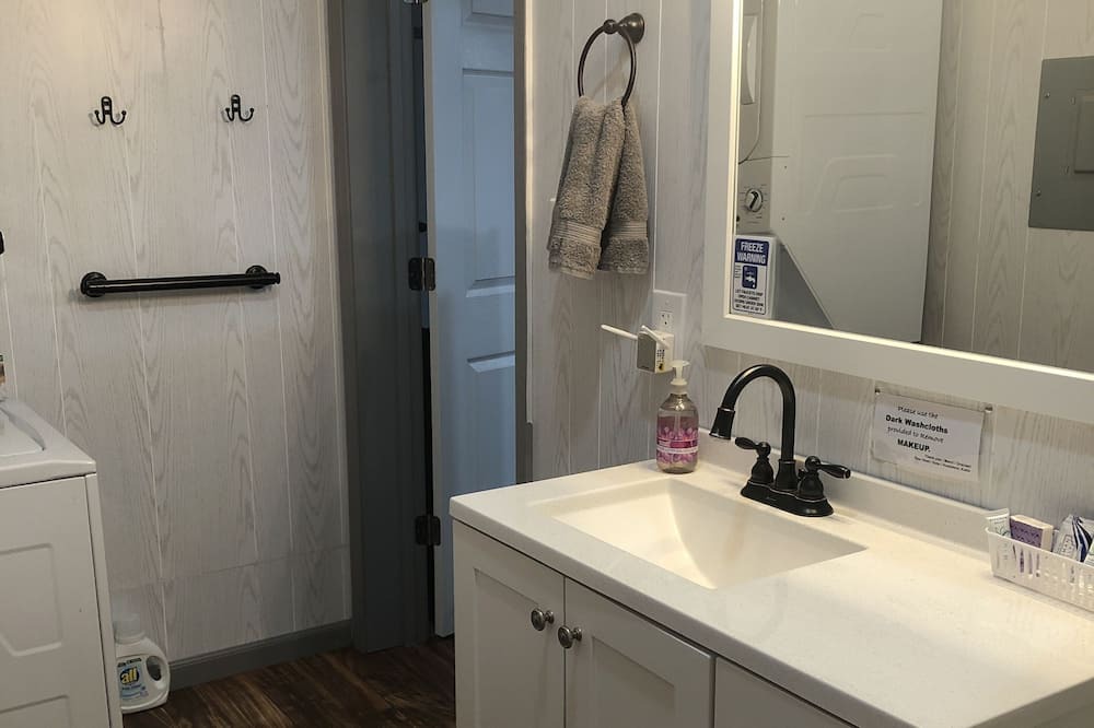 Photo of Bathroom in Scott