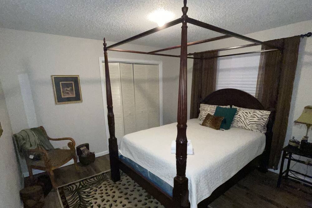 Photo of Bedroom in Shreveport