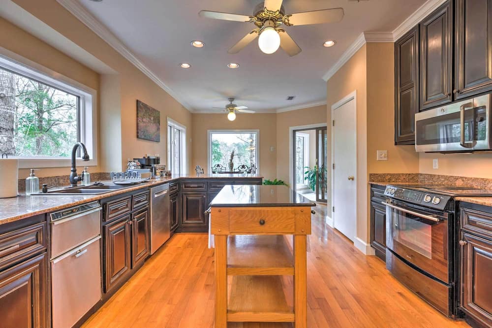 Photo of Kitchen in Daphne