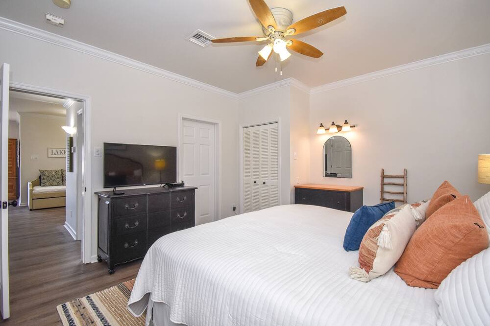 Photo of Bedroom in Dadeville