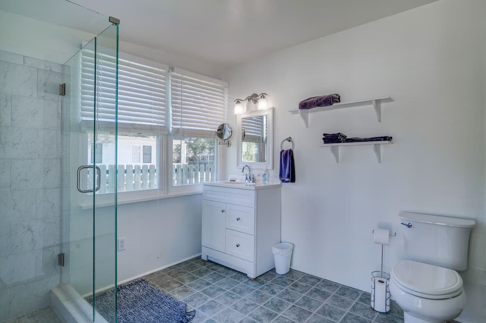 Photo of Bathroom in Old Town