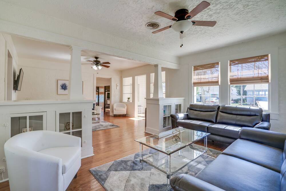Photo of Livingroom in Old Town
