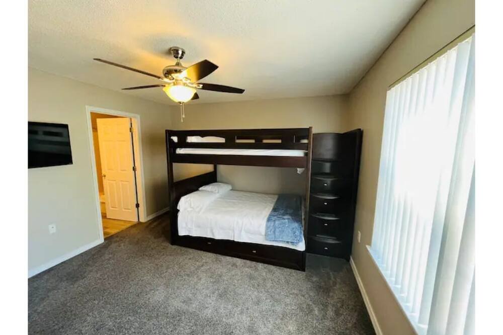 Photo of Bedroom in Wright