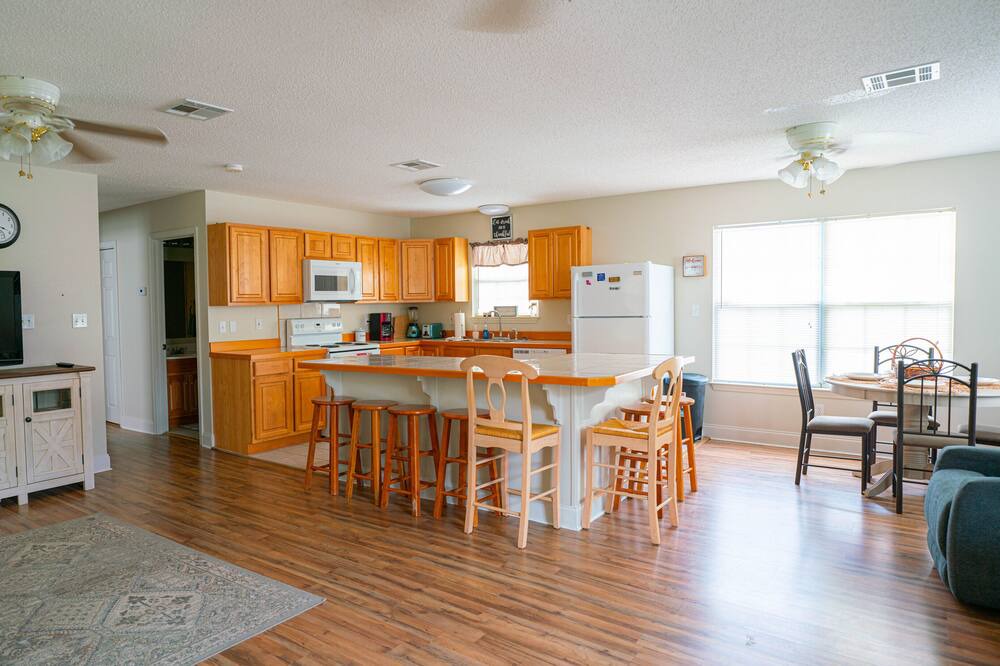Photo of Kitchen in Shoreline Park