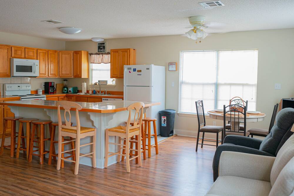 Photo of Kitchen in Shoreline Park