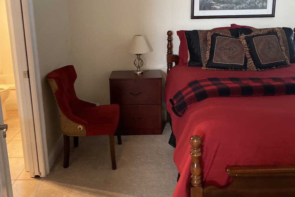 Photo of Bedroom in Read Boulevard East