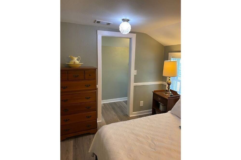 Photo of Bedroom in Milton