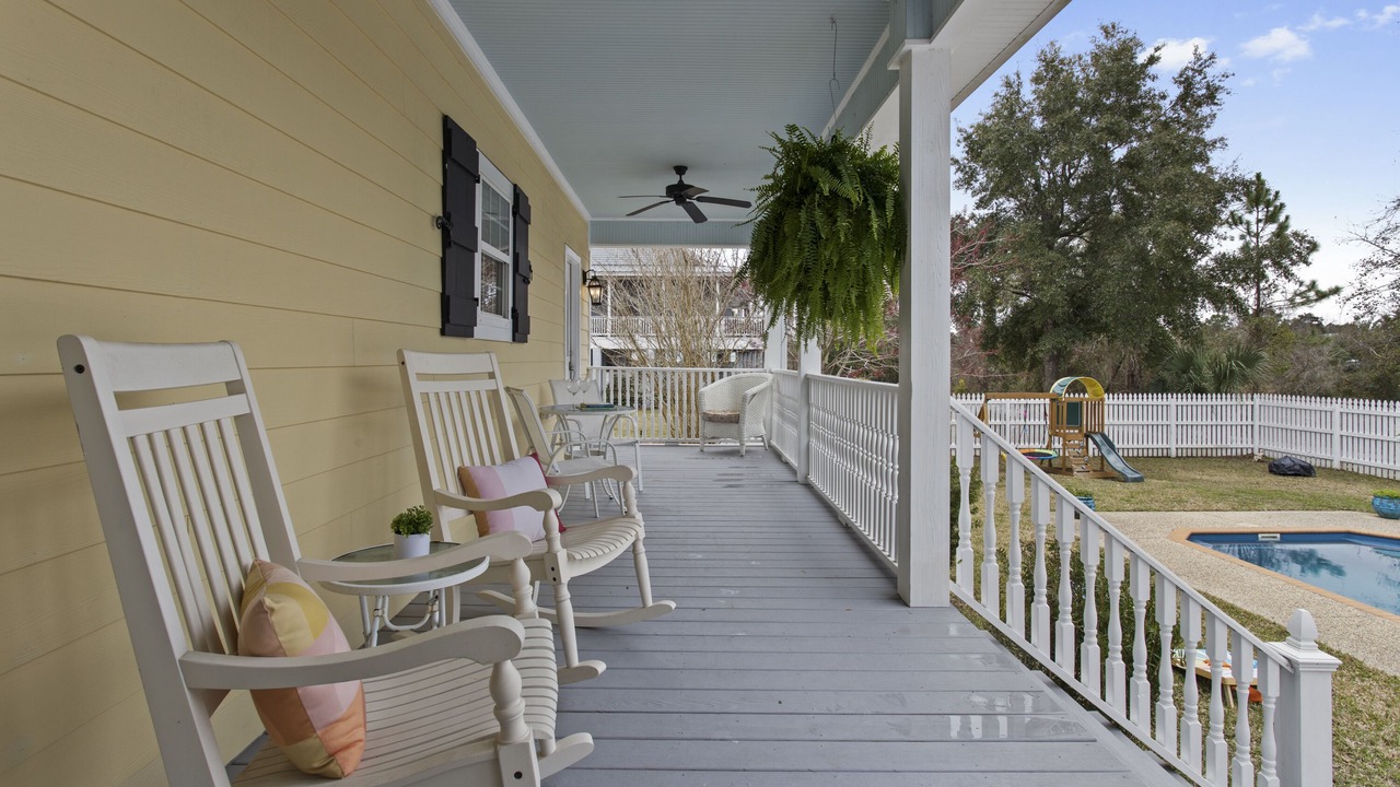 Photo of Patio Balcony in Waveland