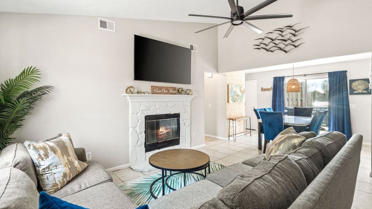 Photo of Livingroom in Gulf Lagoon Beach