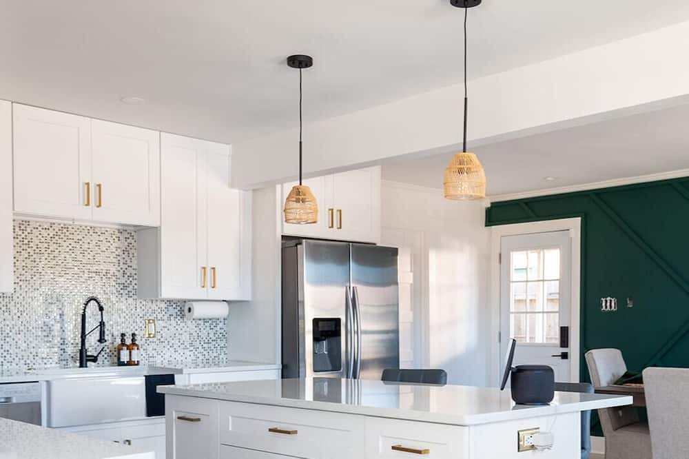 Photo of Kitchen in Kenner - Louis Armstrong International Airport