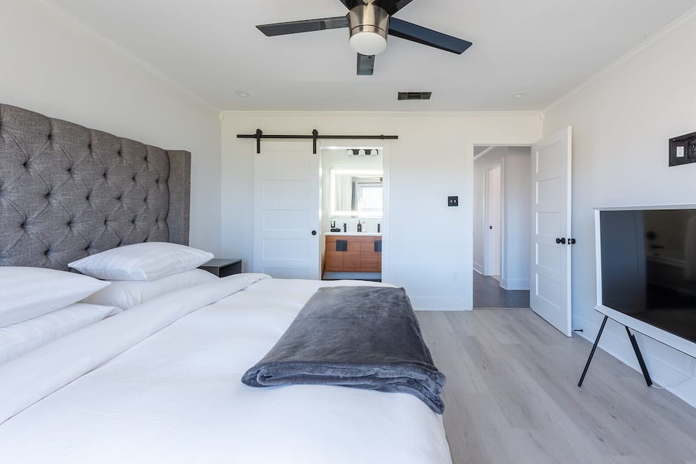 Photo of Bedroom in Kenner - Louis Armstrong International Airport
