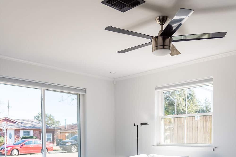Photo of Bedroom in Kenner - Louis Armstrong International Airport