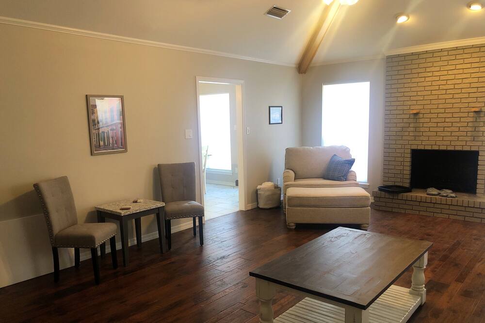 Photo of Livingroom in Shreveport