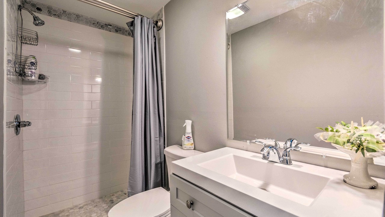Photo of Bathroom in Benton