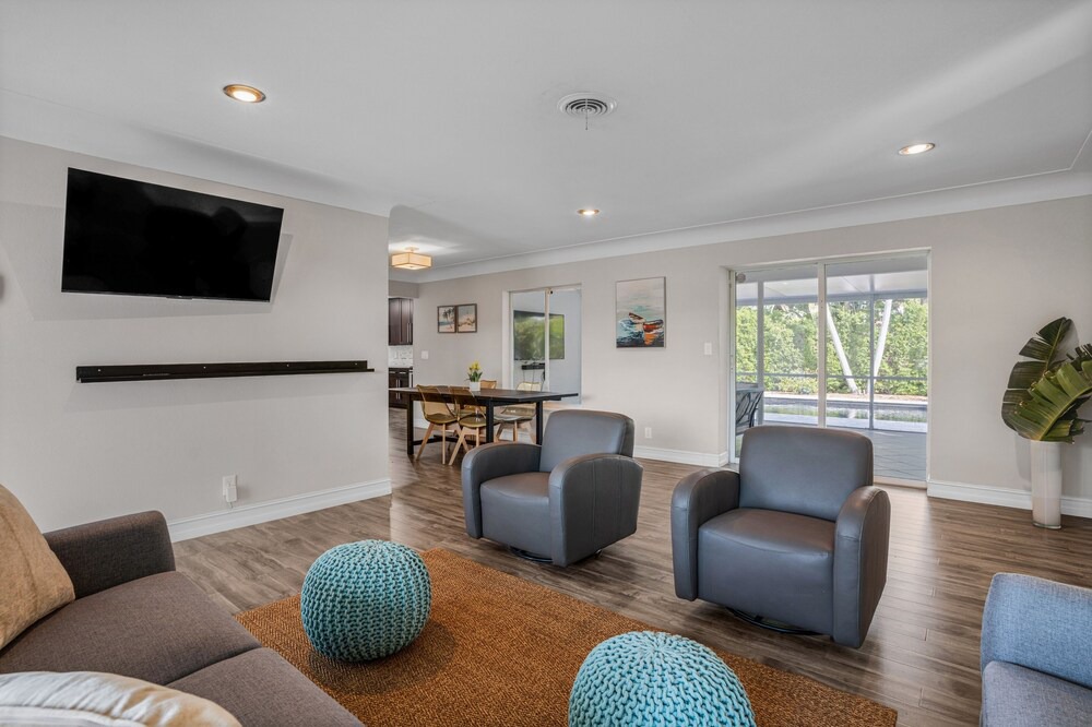 Photo of Bedroom in Coral Ridge Isles