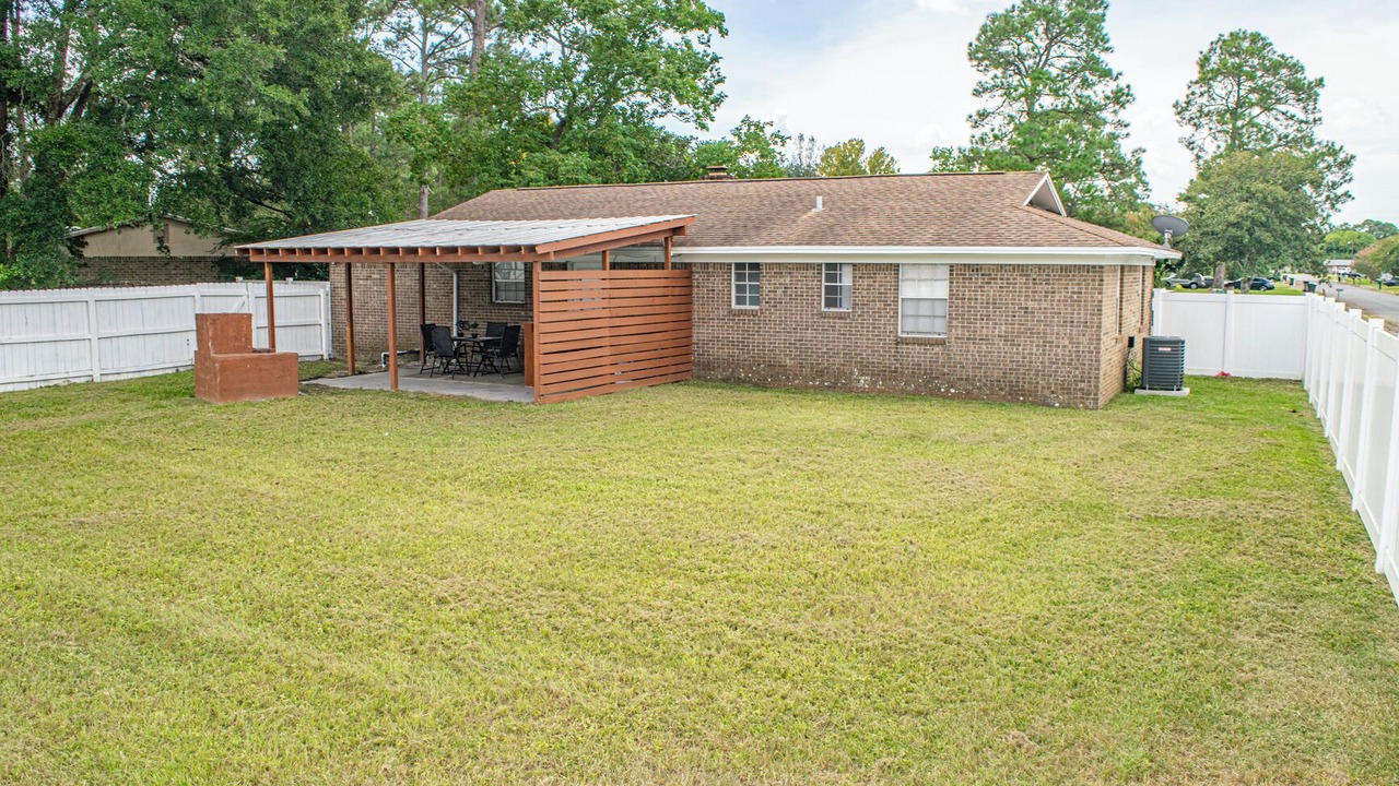 Photo of Outdoor in Myrtle Grove