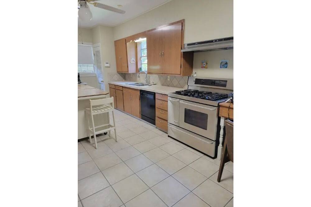 Photo of Kitchen in Broadmoor