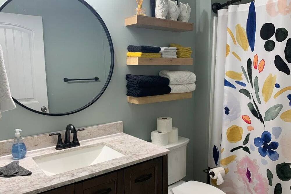 Photo of Bathroom in Chipley