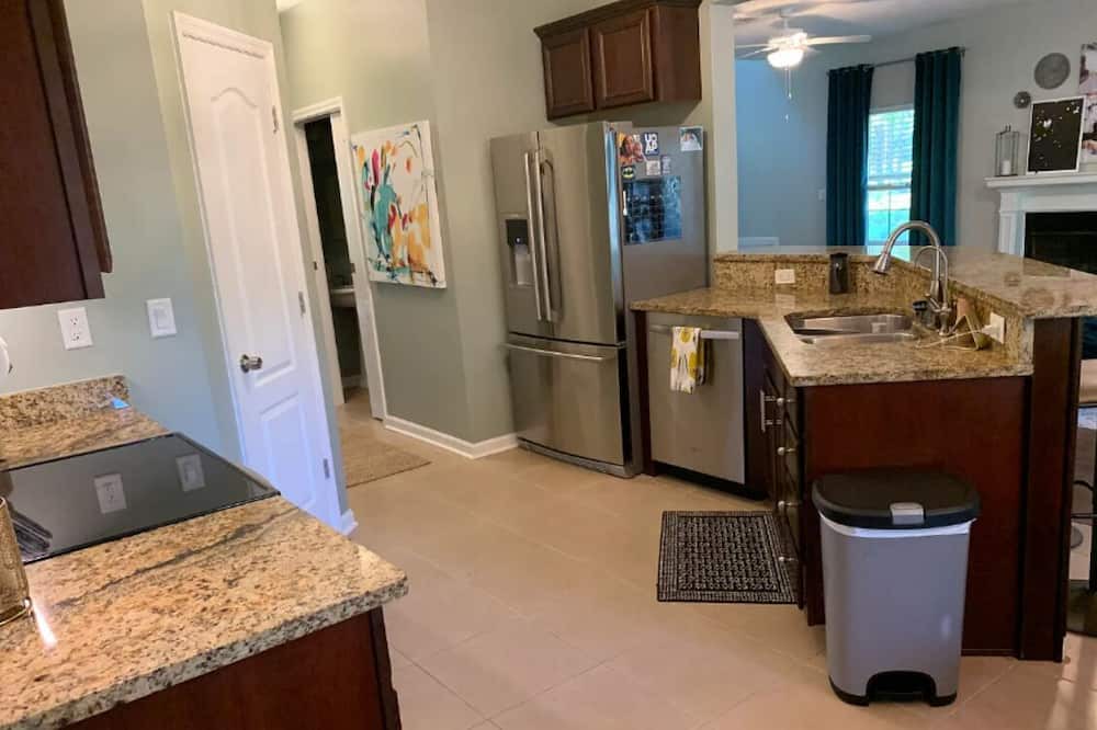 Photo of Kitchen in Chipley