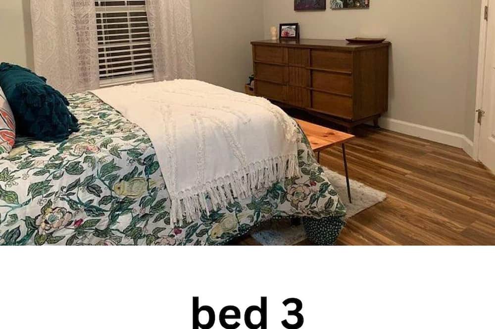 Photo of Bedroom in Chipley