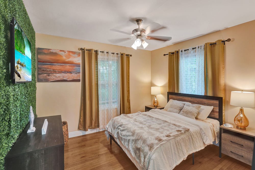 Photo of Bedroom in Tarpon River