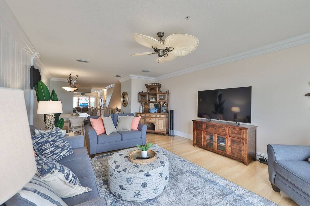 Photo of Livingroom in Tierra Verde