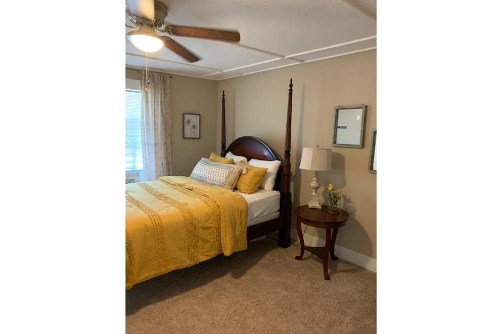 Photo of Bedroom in Crestline Heights