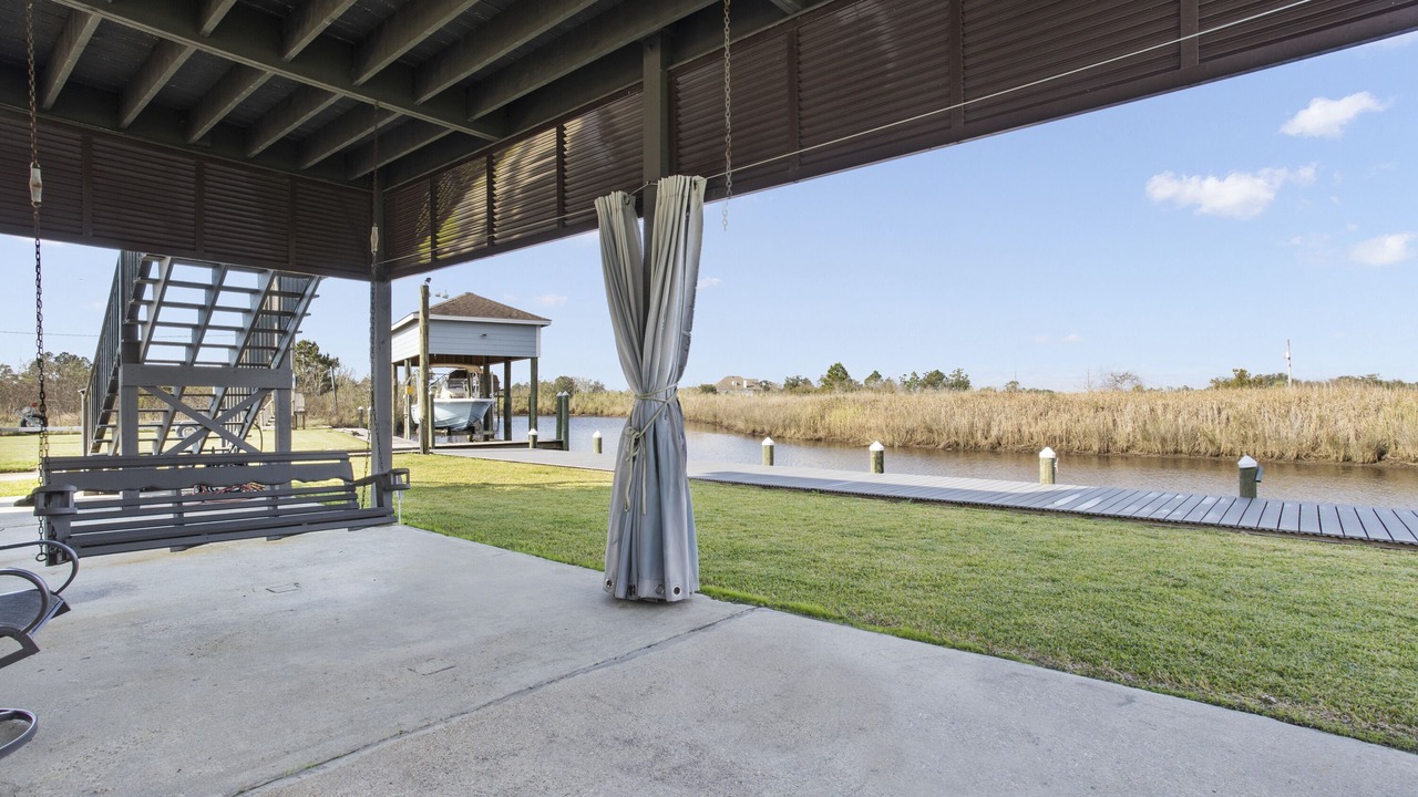 Photo of Patio Balcony in Shoreline Park