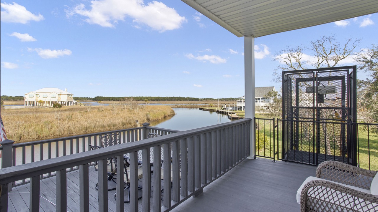 Photo of Patio Balcony in Shoreline Park