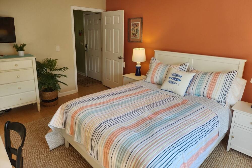 Photo of Bedroom in Dadeville