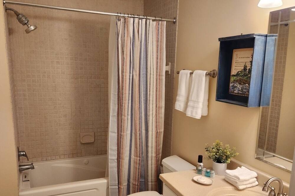 Photo of Bathroom in Dadeville