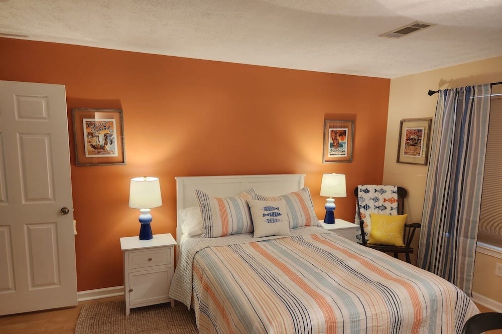 Photo of Bedroom in Dadeville