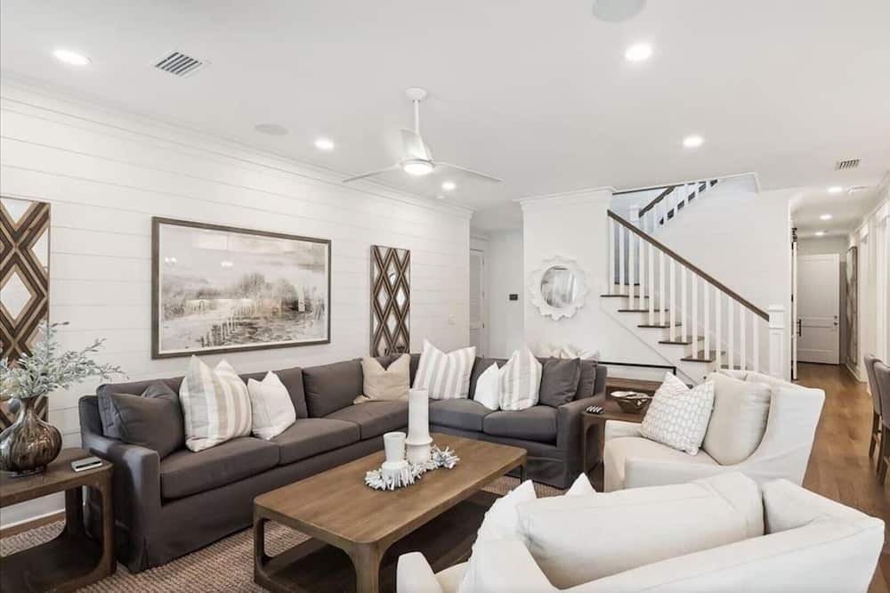 Photo of Livingroom in WaterSound West Beach