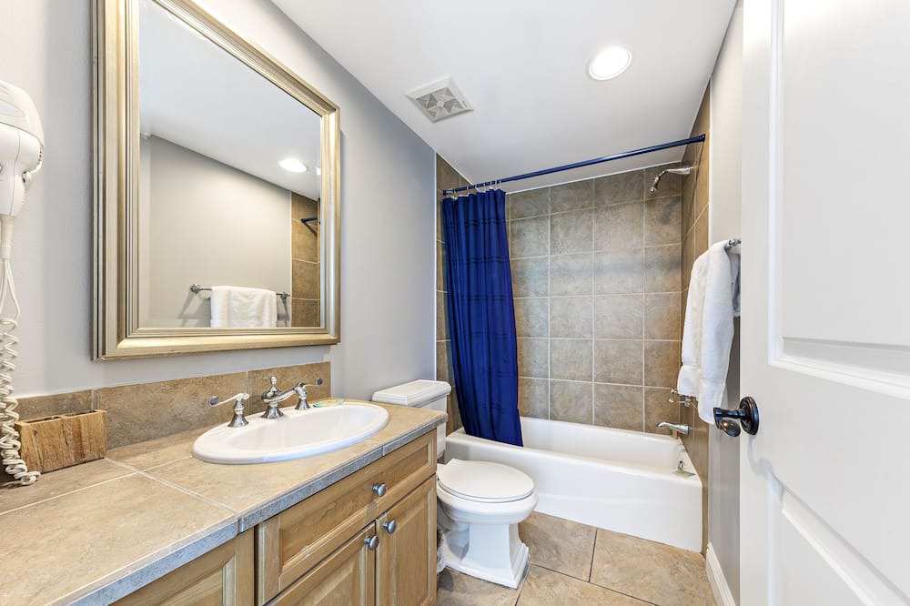 Photo of Bathroom in Pensacola Beach