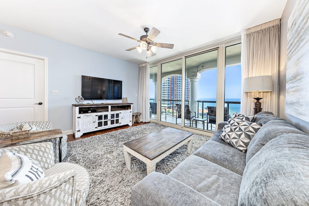Photo of Livingroom in Pensacola Beach