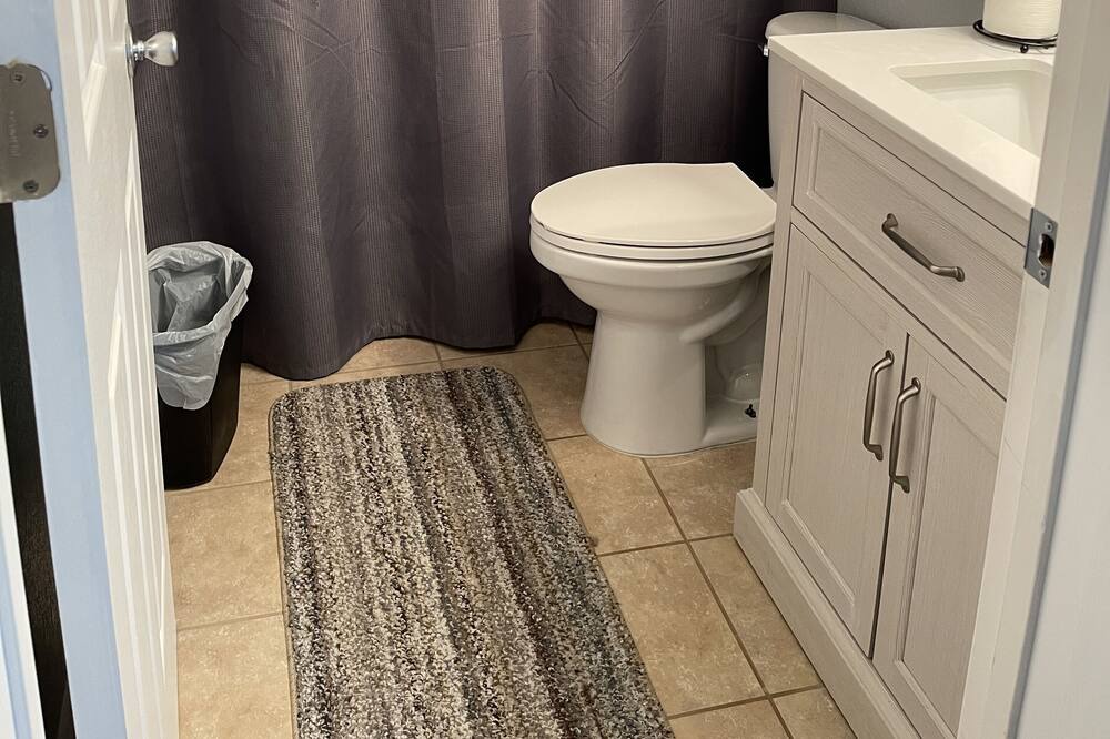 Photo of Bathroom in Marshall