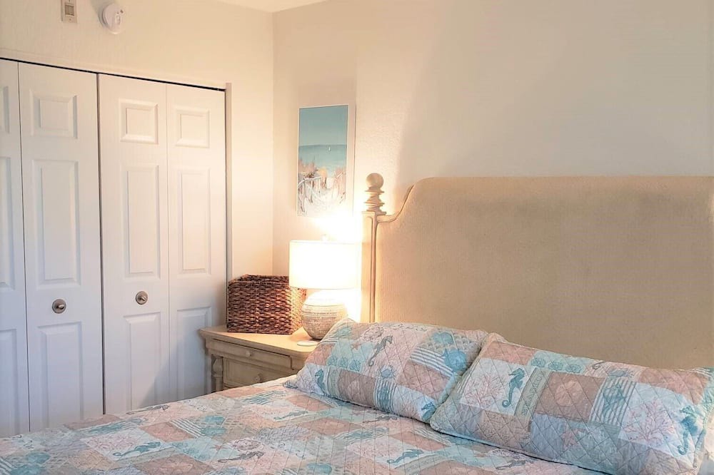 Photo of Bedroom in St. Petersburg - Clearwater