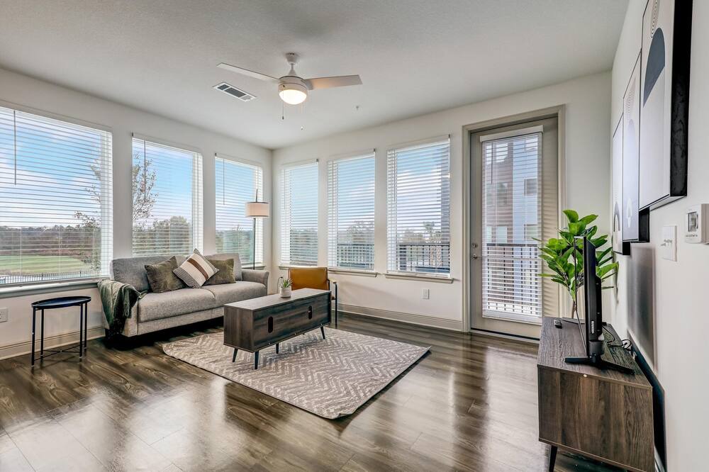 Photo of Livingroom in Deerwood